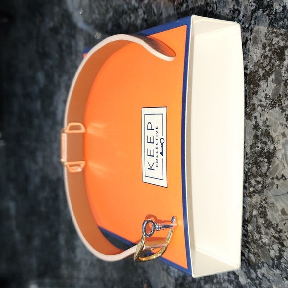 Women's Bracelet With Stone - Picture 3 of 4